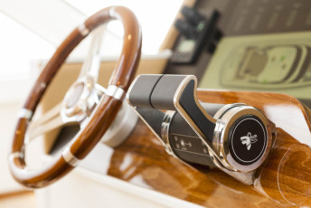 Serious Yachts Brightly 15.30 668